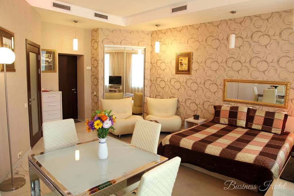 Business Hotel Harkov Szoba fotó