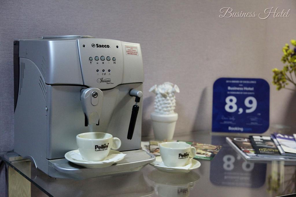 Business Hotel Harkov Szoba fotó