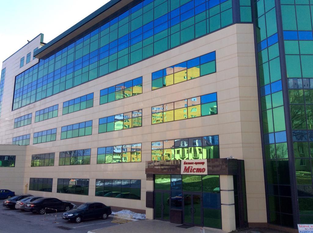 Business Hotel Harkov Kültér fotó