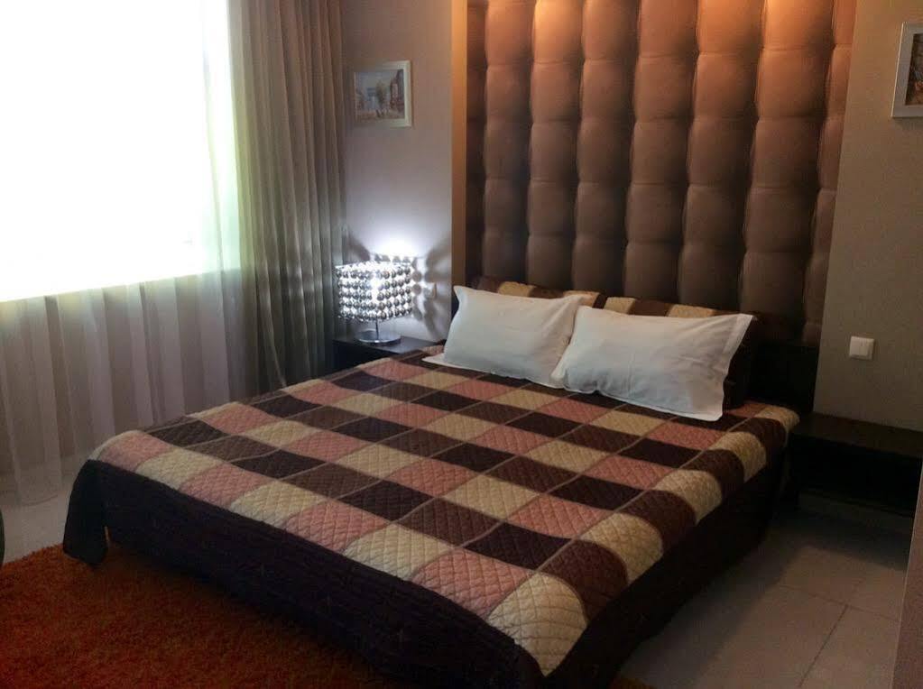 Business Hotel Harkov Kültér fotó